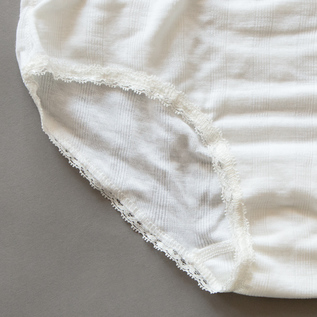 さりげないレース使い(WHITE) さりげないレース使い(WHITE)
