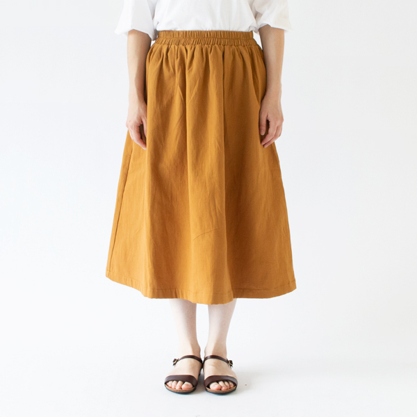 プラットエアーイン コットンフレアスカート(MUSTARD、身長162cm)