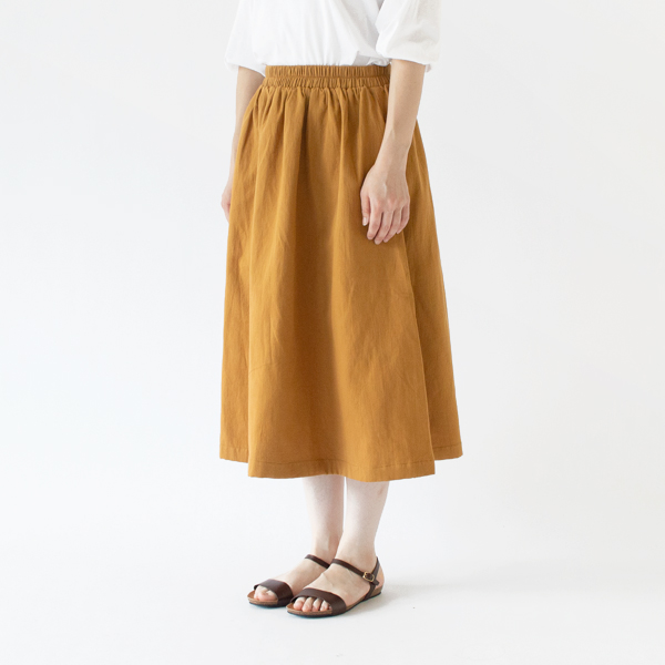 プラットエアーイン コットンフレアスカート(MUSTARD、身長162cm)