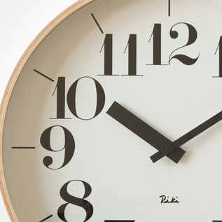 渡辺力 Rikiクロック 渡辺力氏の名作壁時計がリストウォッチとして新登場！ - METROCS