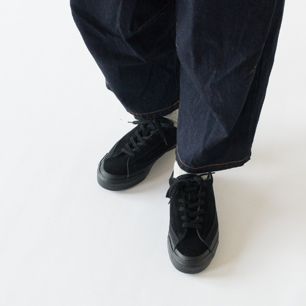 スニーカー BELTED L017 BLACK/BLACK