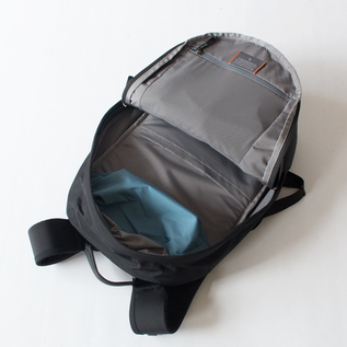 Bellroy Classic Backpack Plus ネイビー【値下げ可】 CLASSIC BACKPACK PLUS バックパック／bellroy（ベルロイ