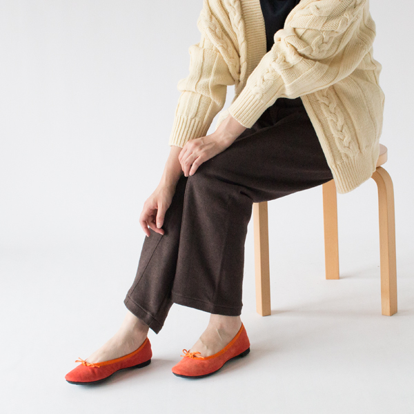 ビビットカラーで目を惹くORANGE（身長162cm）
