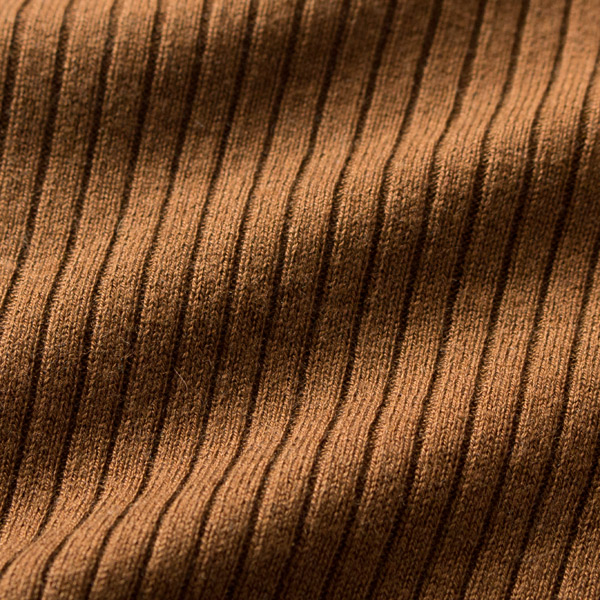 絹85%、カシミヤ15%のとろりととろける着心地(CAMEL) 絹85%、カシミヤ15%のとろりととろける着心地(CAMEL)