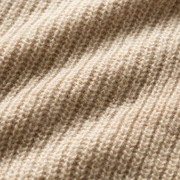 しっとりと滑らかで柔らかい肌触り(BEIGE)