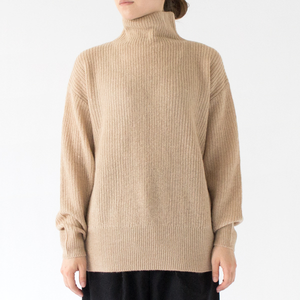 身長：162cm(BEIGE)