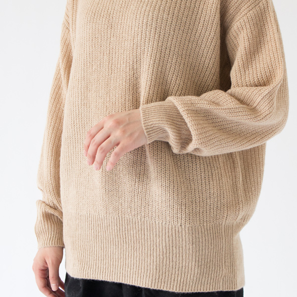 ふっくらした袖元(BEIGE)