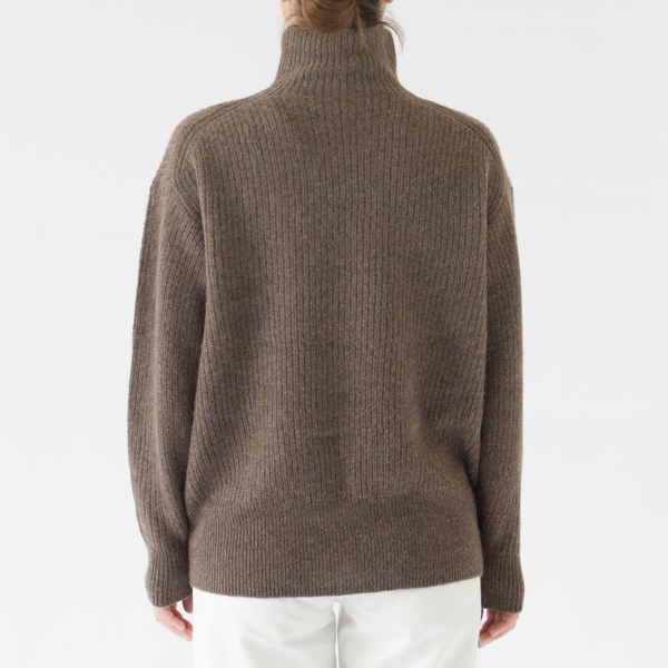 身長：162cm(G.BROWN)