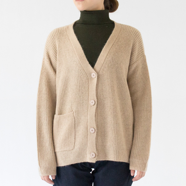 身長：162cm(BEIGE)