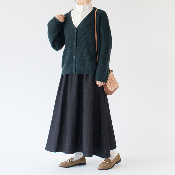 身長：162cm(BLUE)