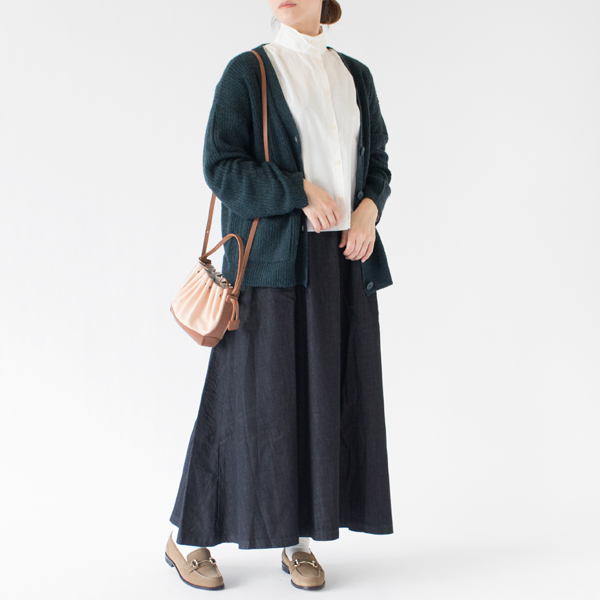 身長：162cm(BLUE)