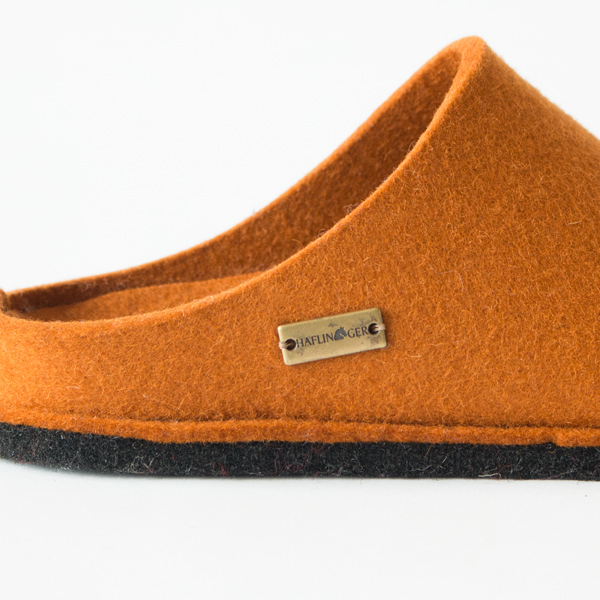 側面のHaflingerタグ 側面のHaflingerタグ