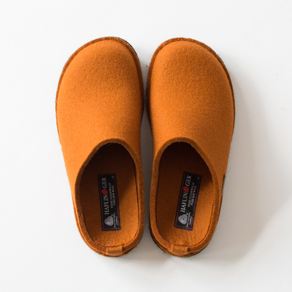 しっかりと固く仕上がっているウールフェルト しっかりと固く仕上がっているウールフェルト