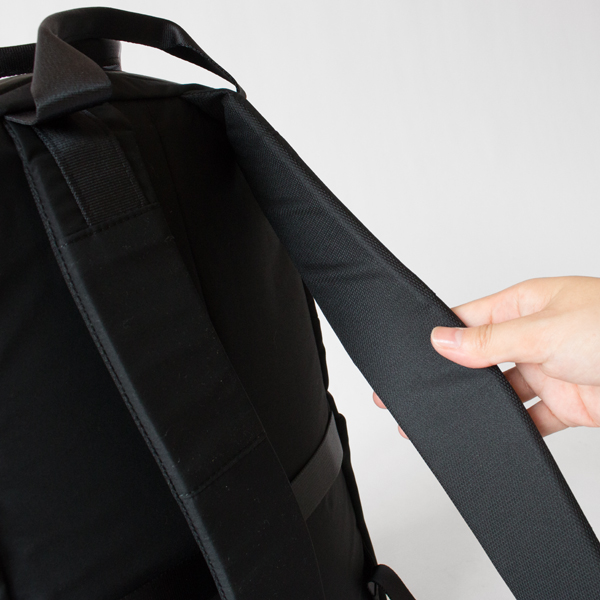 体の負担を軽減してくれるショルダーハーネス(ブラック) 体の負担を軽減してくれるショルダーハーネス(ブラック)