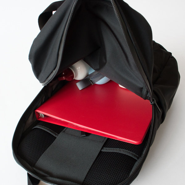 A4サイズ収納可能(ブラック) A4サイズ収納可能(ブラック)