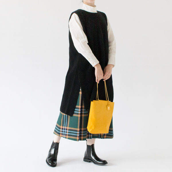 ふっくらと温かいので防寒着としても(BLACK、身長162cm)