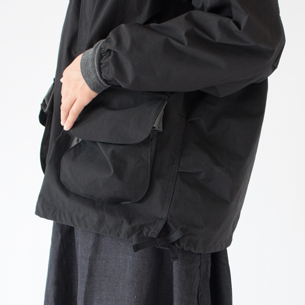 マチ付きポケット(BLACK)