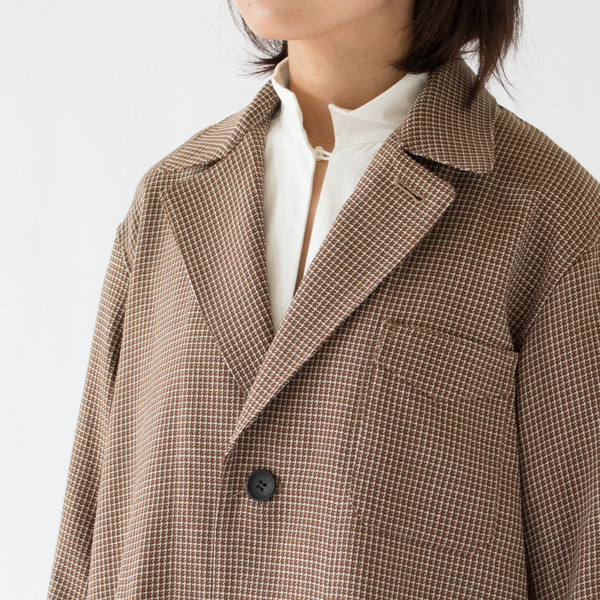 強撚ウールチェックローブコート 襟もと(BROWN) 強撚ウールチェックローブコート 襟もと(BROWN)