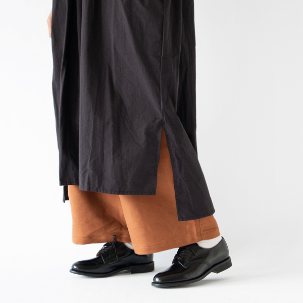 レイヤードとも相性のよいワンピース(INK BLACK) レイヤードとも相性のよいワンピース(INK BLACK)