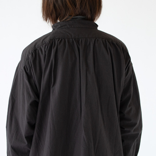 シャツドレス 背中(INK BLACK)