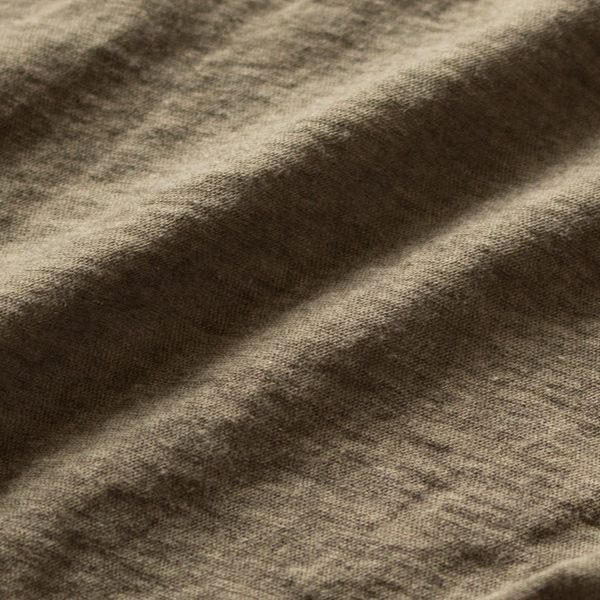 濃淡のあるカーキ調のOLIVE 濃淡のあるカーキ調のOLIVE