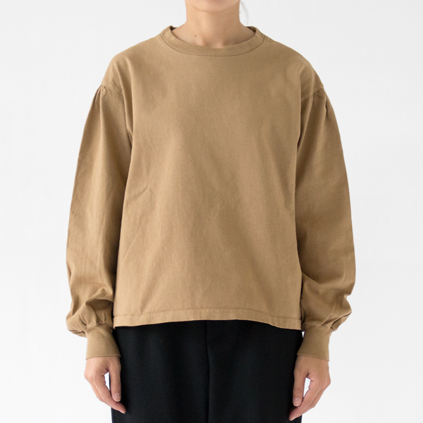 KHAKI、身長163cm