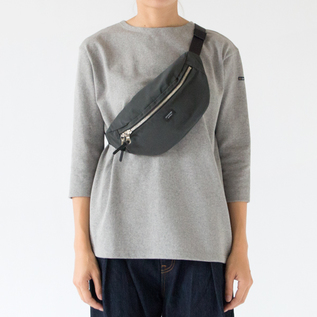 FANNY PACK STEEL GREY(身長163cm) FANNY PACK STEEL GREY(身長163cm)