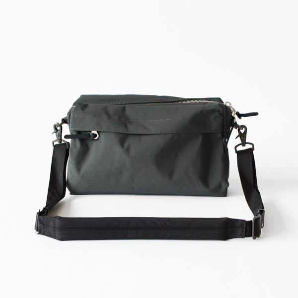 WEEKEND SHOULDER STEEL GREY