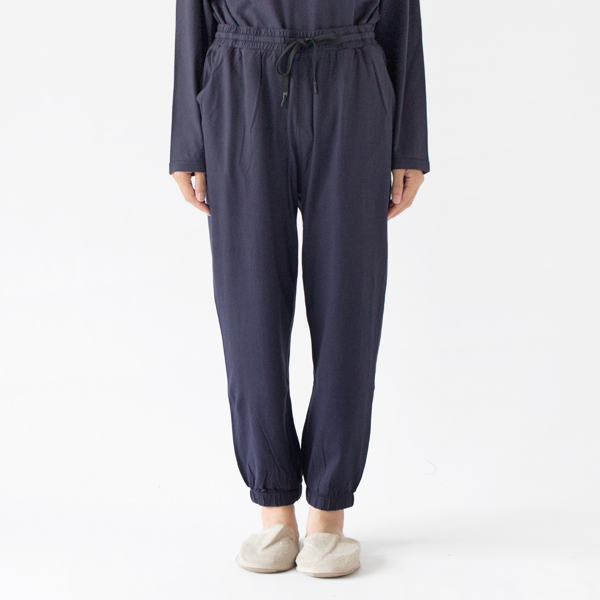 NAVY(Lサイズ、身長162cm)