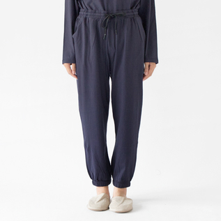 NAVY(Lサイズ、身長162cm)