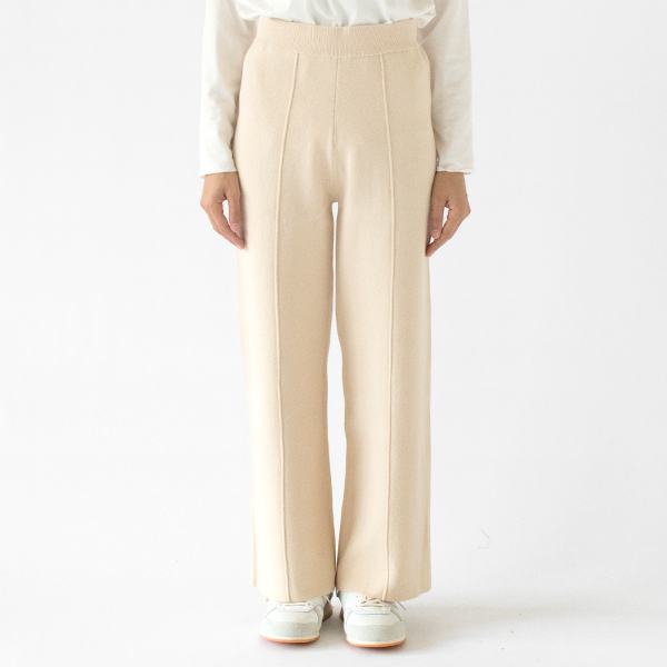 OFFWHITE(Mサイズ、身長162cm)