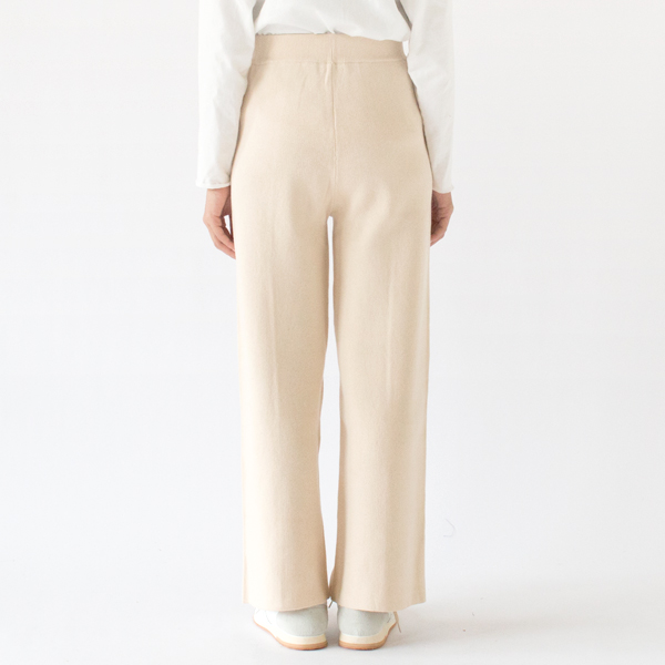 OFFWHITE(Mサイズ、身長162cm)
