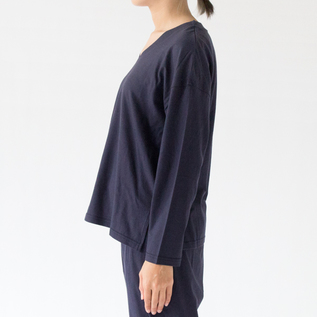 NAVY(Mサイズ、身長162cm) NAVY(Mサイズ、身長162cm)
