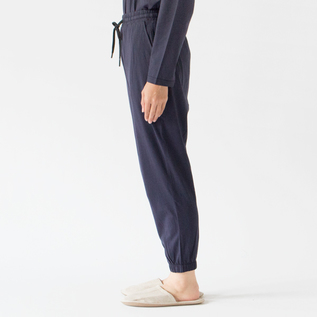 NAVY(Mサイズ、身長162cm)