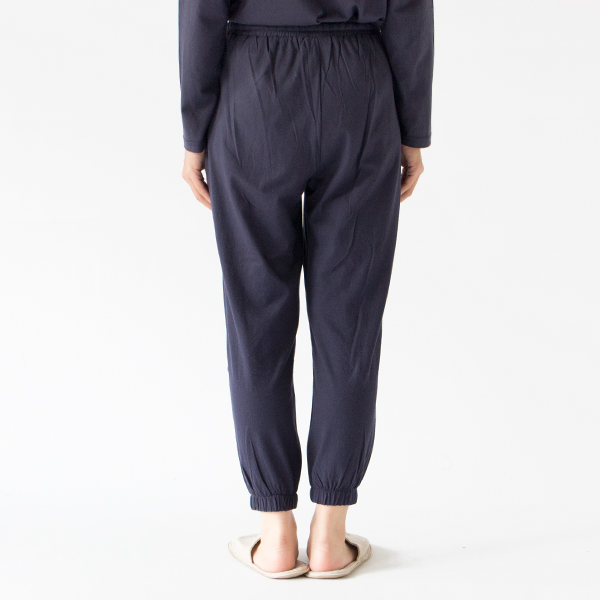 NAVY(Mサイズ、身長162cm)