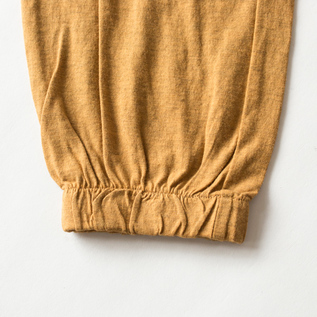 裾は絞って綺麗なシルエットに(YELLOW)