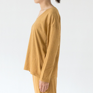 YELLOW(Mサイズ、身長162cm) YELLOW(Mサイズ、身長162cm)