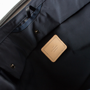 レザーのロゴタグ(DARK NAVY)