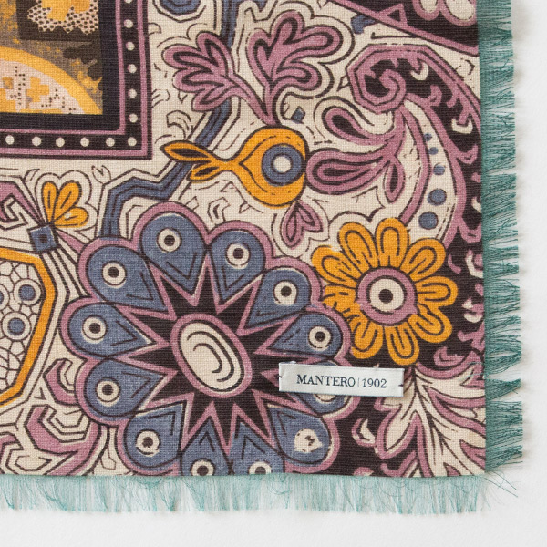 雰囲気たっぷりなエスニック調の柄