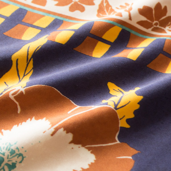 上品な光沢のあるシルク(BLUE)