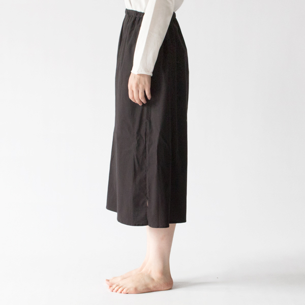 BLACK、身長162cm