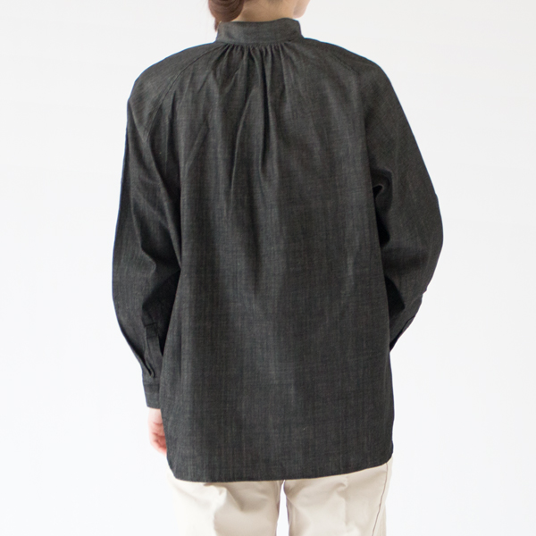 BLACK、身長162cm