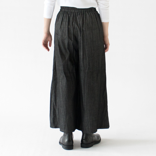 BLACK、身長162cm BLACK、身長162cm