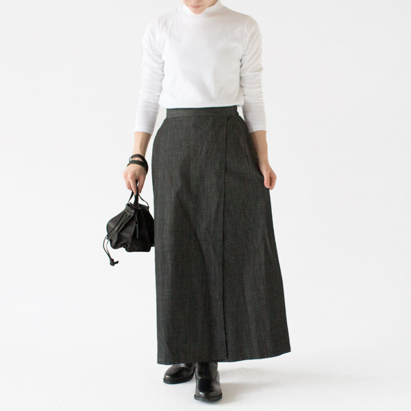 軽くて動きやすいイージーパンツのような穿き心地(BLACK、身長162cm) 軽くて動きやすいイージーパンツのような穿き心地(BLACK、身長162cm)