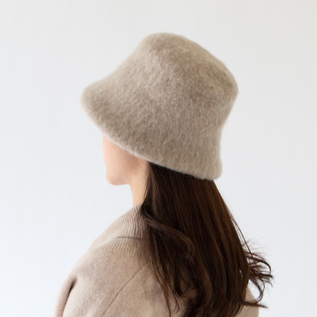 顔周りや耳もあたたかく包んでくれます(BEIGE) 顔周りや耳もあたたかく包んでくれます(BEIGE)