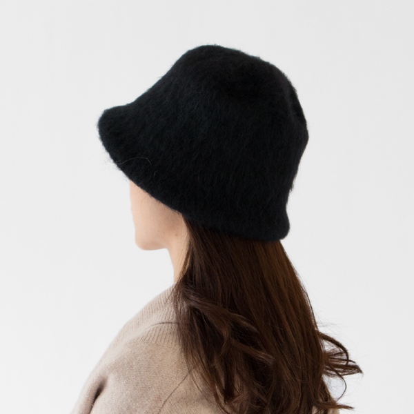 クラウンとプリムの境目がなく美しい曲線を描いたバケットハットです(BLACK) クラウンとプリムの境目がなく美しい曲線を描いたバケットハットです(BLACK)