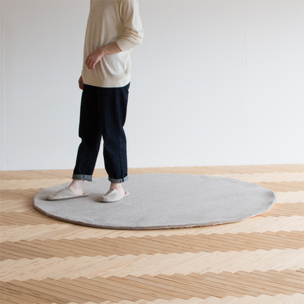 150cm円形サイズ感（身長162cm）