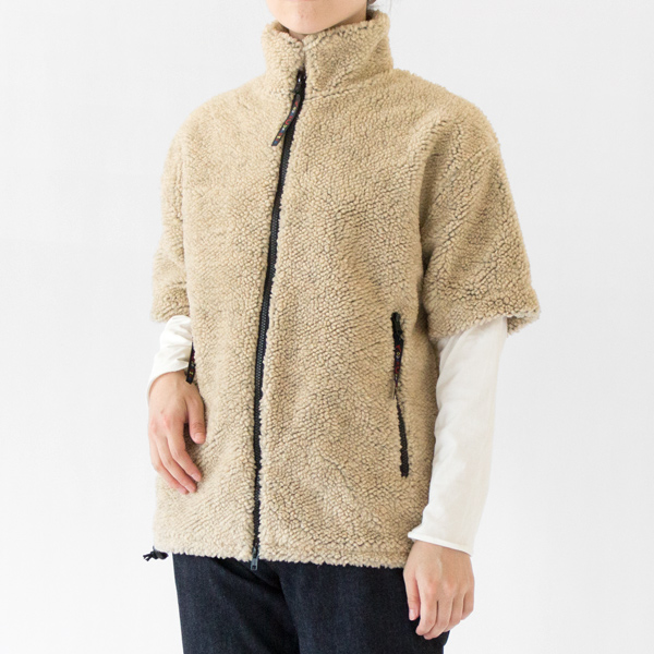 室内着とも合わせやすいカラーのCashmere