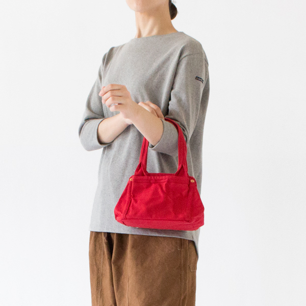 RED・身長162cm