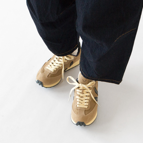 経年変化を楽しみながらも環境に配慮することができるスニーカーです 経年変化を楽しみながらも環境に配慮することができるスニーカーです